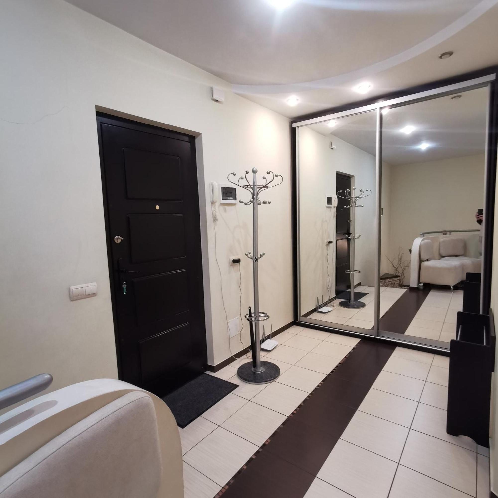 Big Apartment In Rivne Center 外观 照片