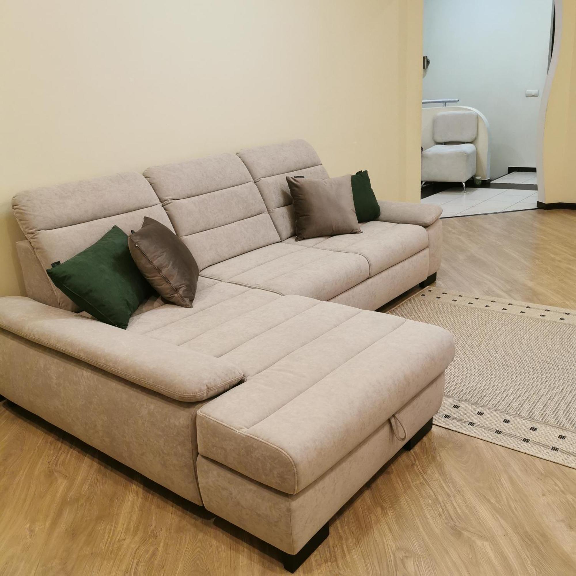 Big Apartment In Rivne Center 外观 照片